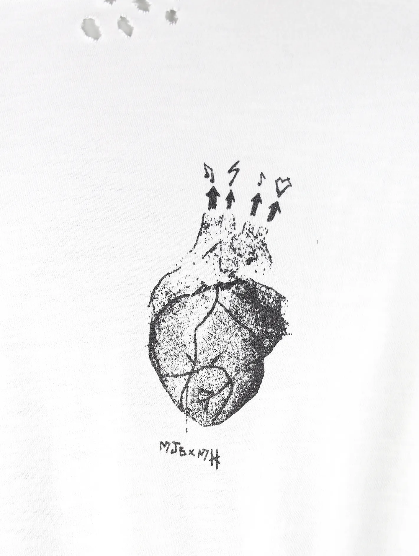 distressed-effect graphic-print t-shirt